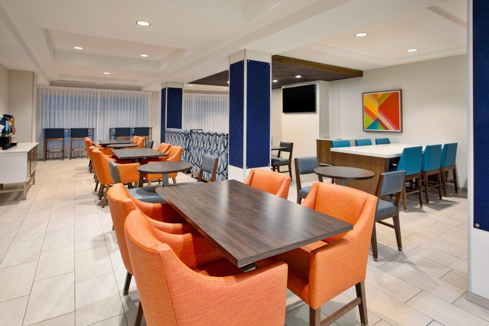 Holiday Inn Express Hotel & Suites Grand Rapids-North By Ihg Walker Dış mekan fotoğraf