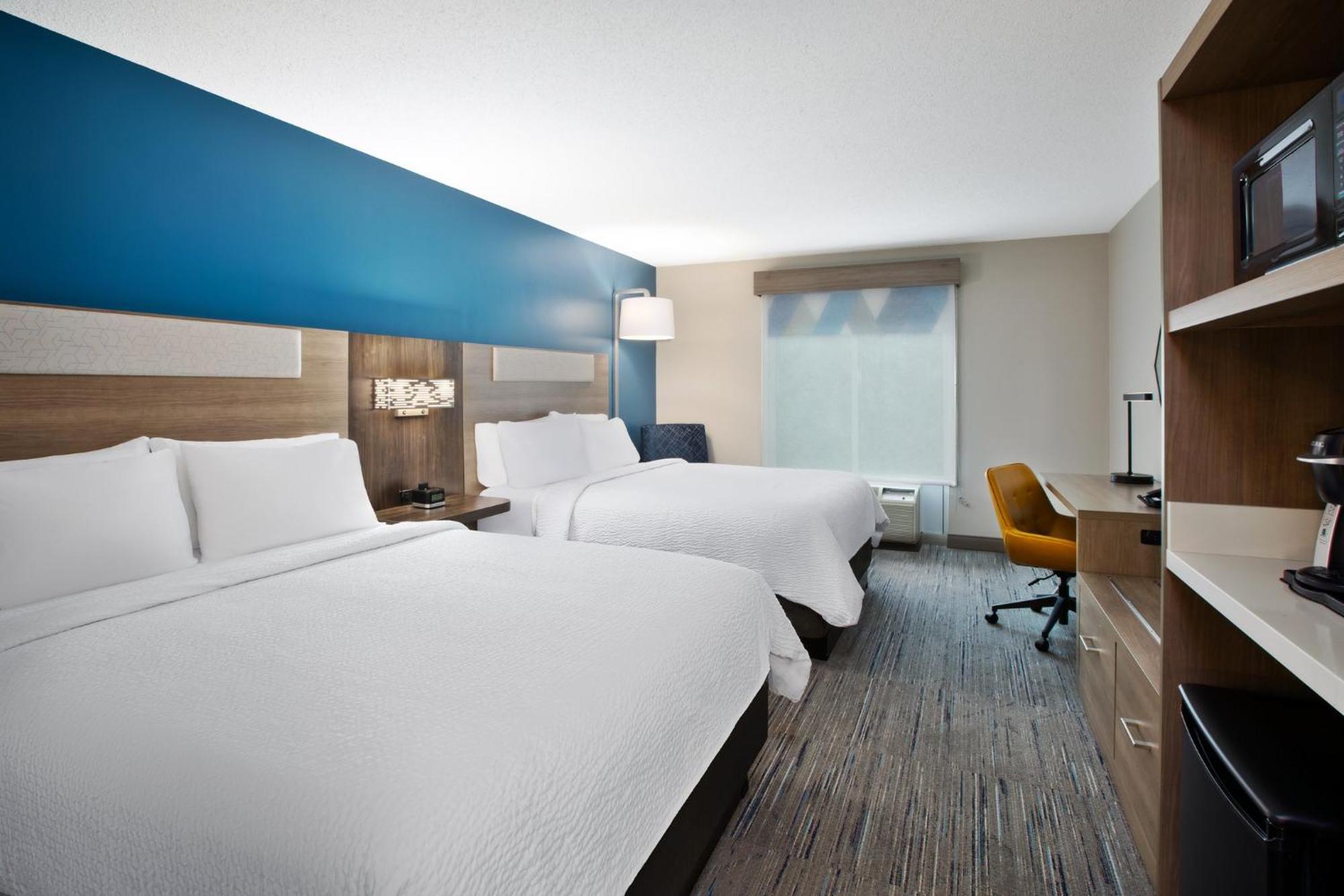Holiday Inn Express Hotel & Suites Grand Rapids-North By Ihg Walker Dış mekan fotoğraf