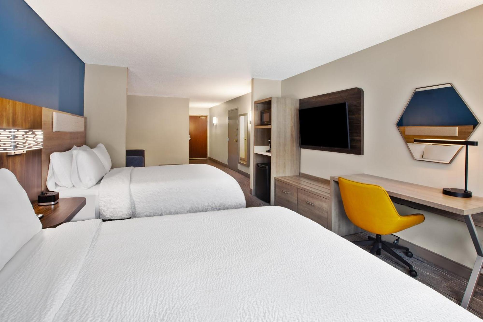 Holiday Inn Express Hotel & Suites Grand Rapids-North By Ihg Walker Dış mekan fotoğraf