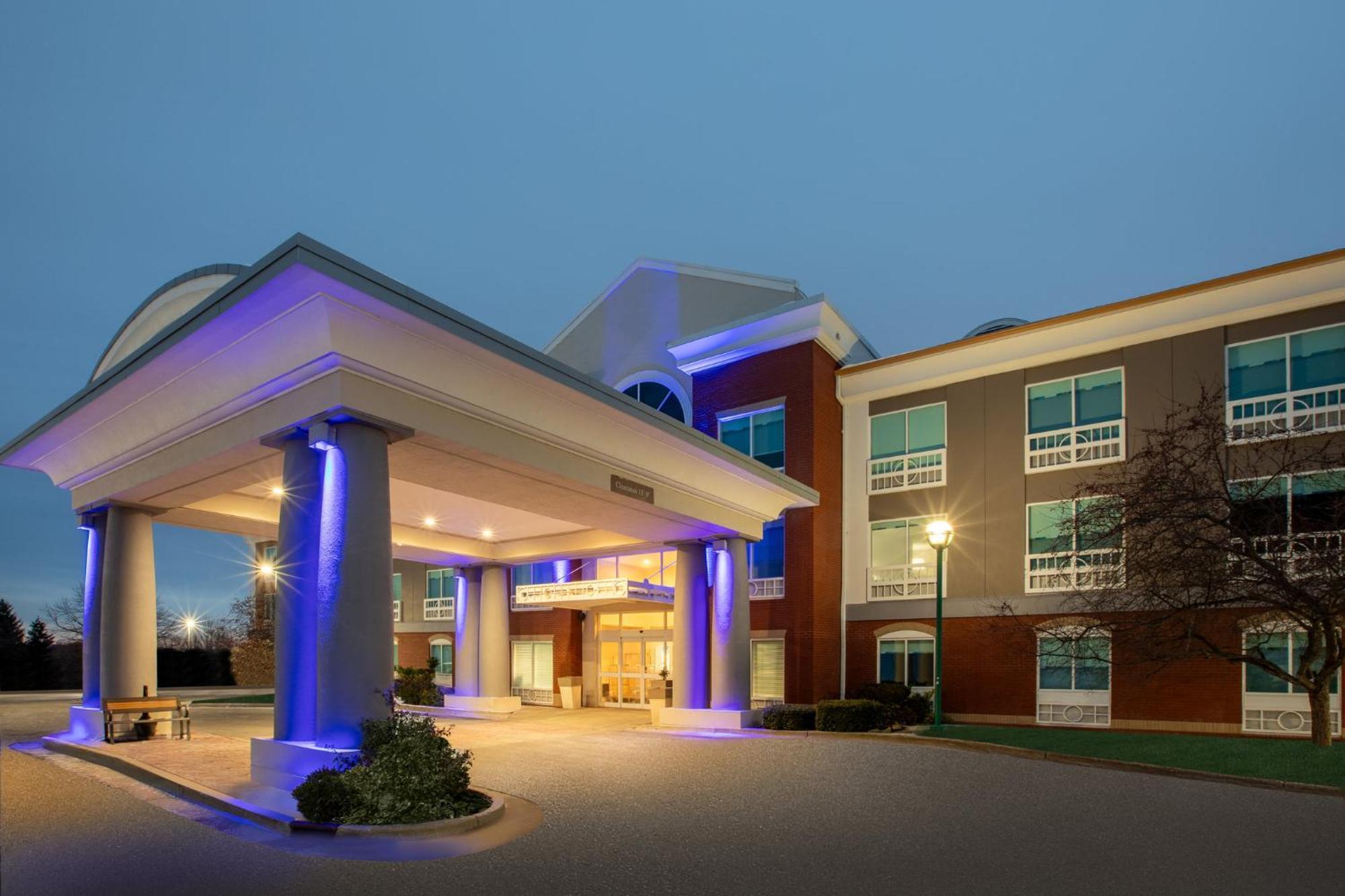 Holiday Inn Express Hotel & Suites Grand Rapids-North By Ihg Walker Dış mekan fotoğraf