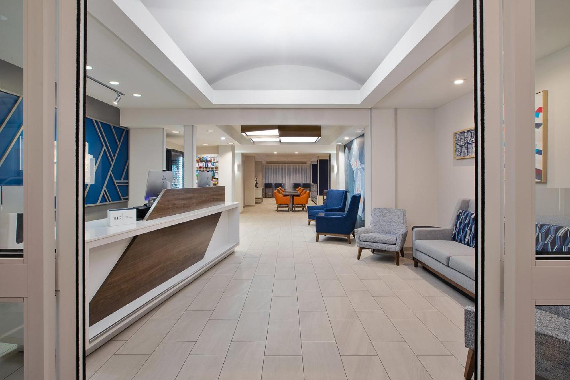 Holiday Inn Express Hotel & Suites Grand Rapids-North By Ihg Walker Dış mekan fotoğraf