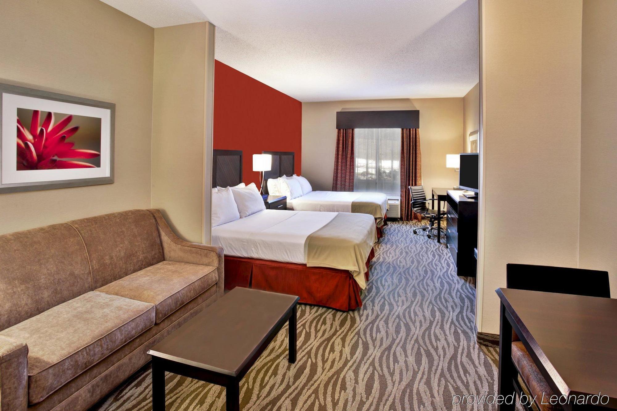 Holiday Inn Express Hotel & Suites Grand Rapids-North By Ihg Walker Dış mekan fotoğraf